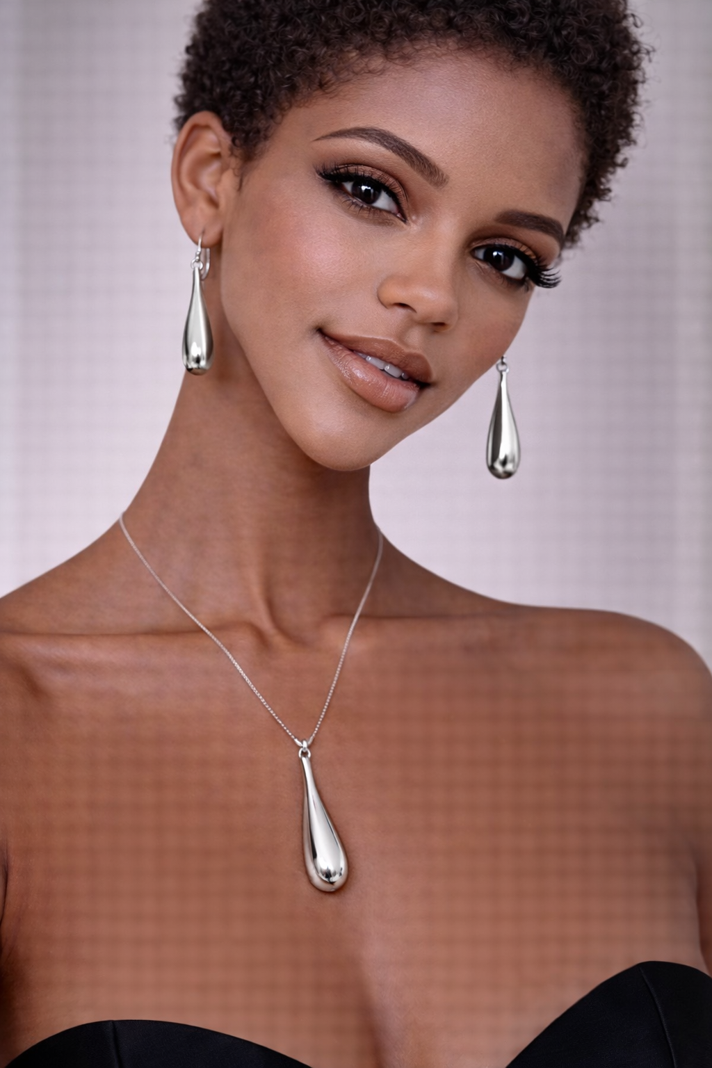 Silver Teardrop Necklace